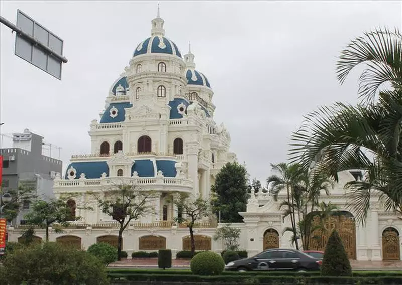 Lâu đài "Đại Bảo Hưng"