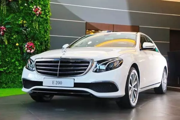 30 Khách hàng giao dịch trong tháng 6/2020 có cơ hội bốc thăm xe Mercedes E200