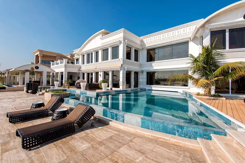 Frond Signature Villa In Palm Jumeirah, Dubai