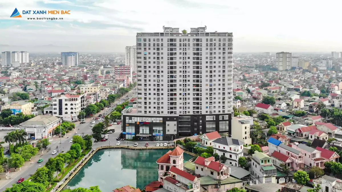 Trung Đức Tower soi bóng bên mặt hồ điều hòa Thủy Tạ rộng 3.400m2.