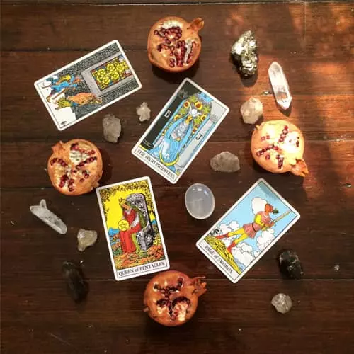 Những lời chỉ dẫn từ bài tarot rất hữu ích cho người xem