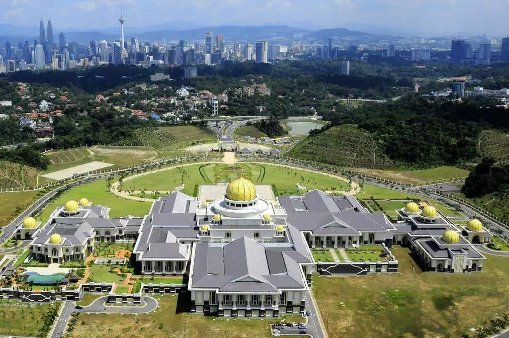 biệt thự lớn nhất thế giới Istana Nurul Iman Palace 3