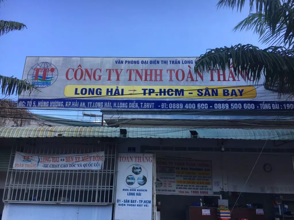 Trạm xe Phạm Văn Hai