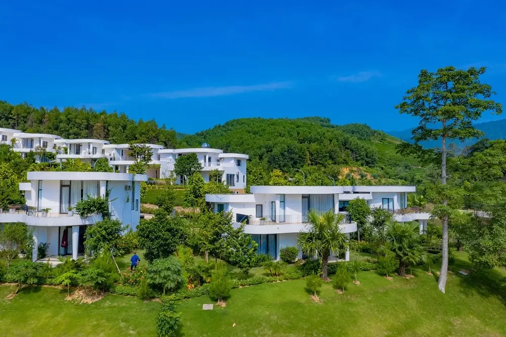 Ivory Villas & Resort đã hiện hữu - giai đoạn một đã đi vào vận hành.