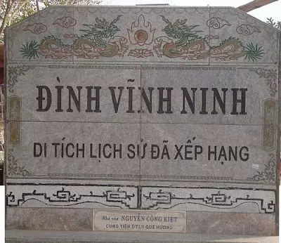 Đình làng Quỳnh Đô