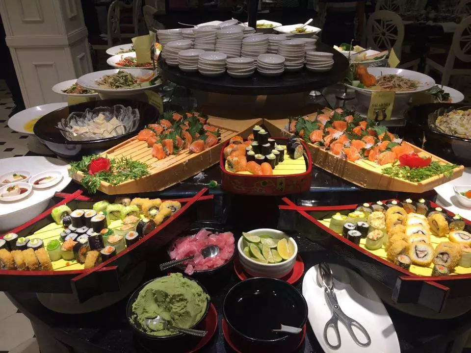 Buffet hải sản Sen Tây Hồ