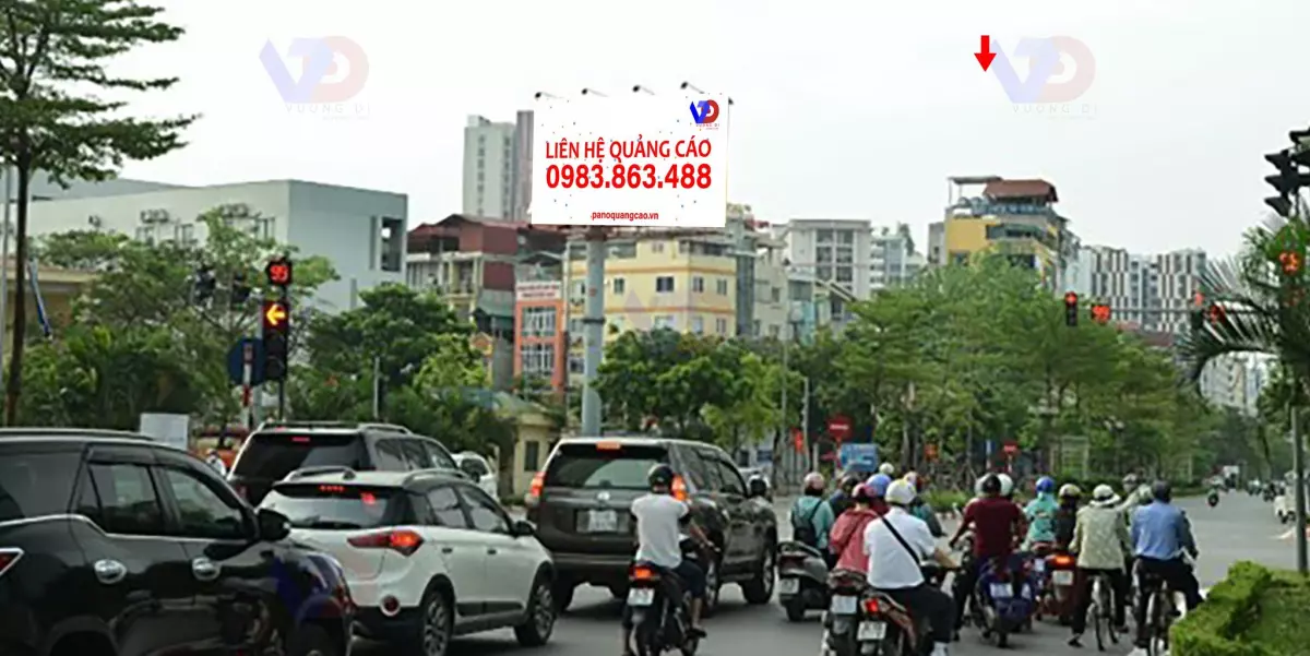 Bảng quảng cáo tại Ngã tư Dương Đình Nghệ - Trung Kính, tường rào nhà văn hóa Yên Hòa, Cầu Giấy, Hà Nội