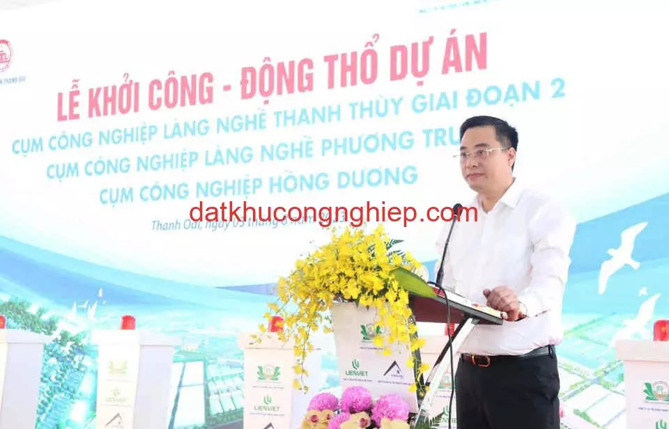 Chủ tịch UBND huyện Thanh Oai Bùi Văn Sáng phát biểu tại buổi lễ