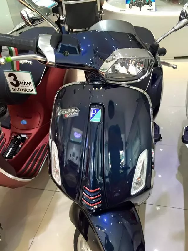   Cửa Hàng Vespa Chính Hãng